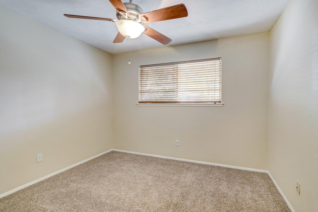 3706 Haven Pines Drive - Photo 16