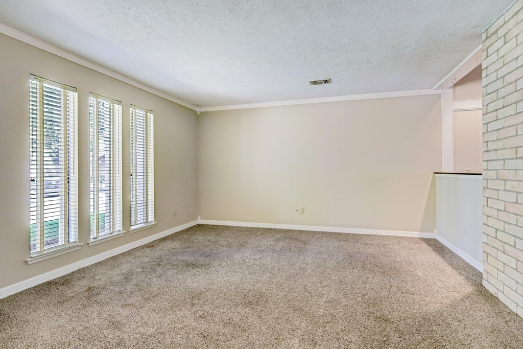 3706 Haven Pines Drive - Photo 3
