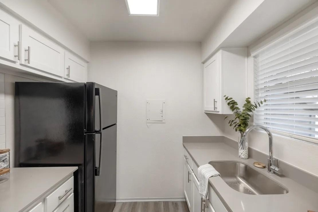 11715 S Glen Drive - Photo 5