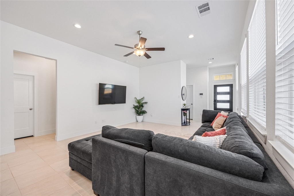 21130 Garden Palm Drive - Photo 9