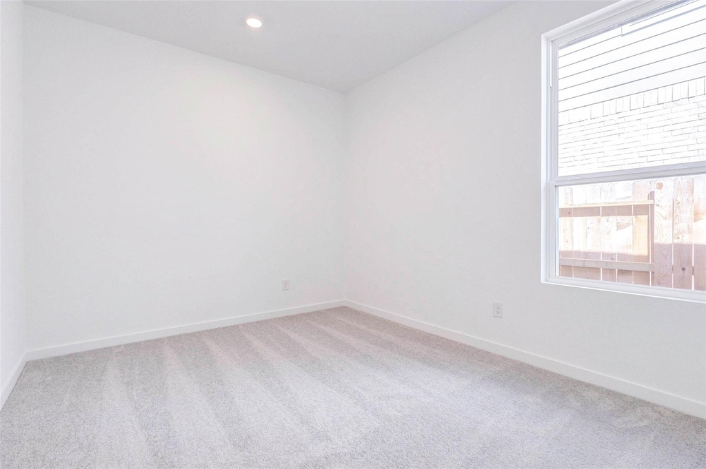 27410 Sweetwater Bay Drive - Photo 29