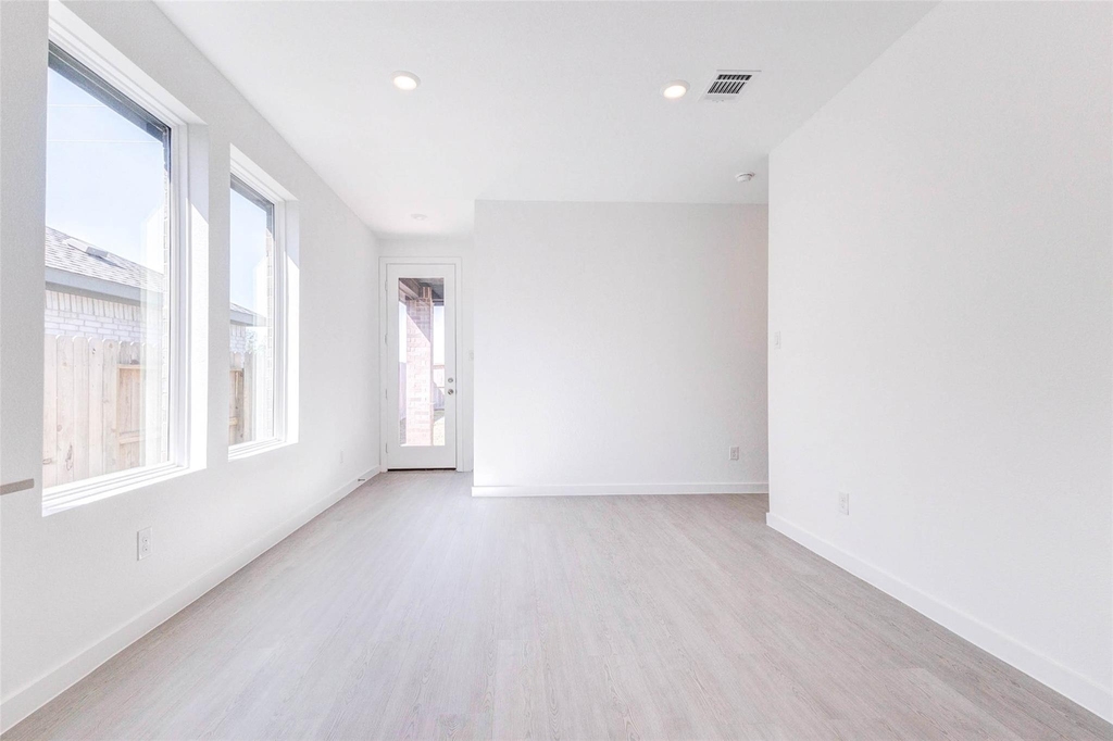 27410 Sweetwater Bay Drive - Photo 12