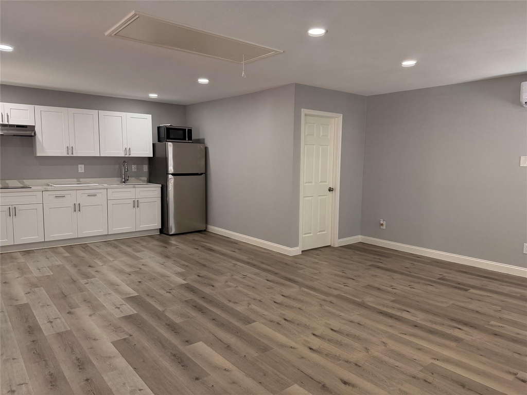 6846 Hertford Park Drive - Photo 2