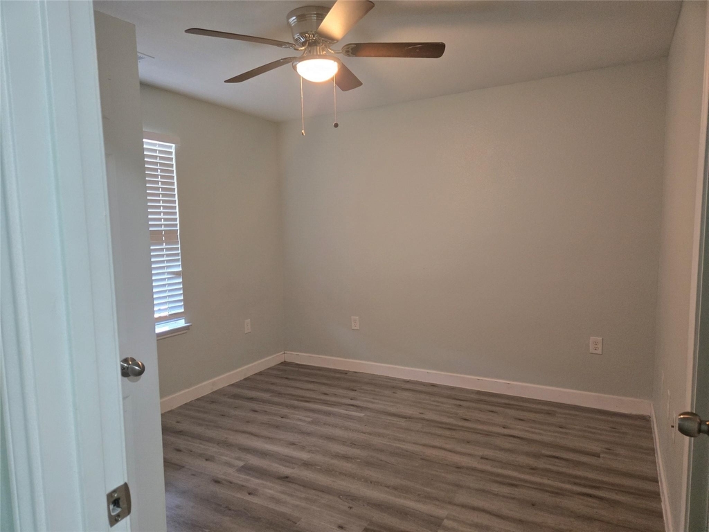 22061 Russell Drive - Photo 4