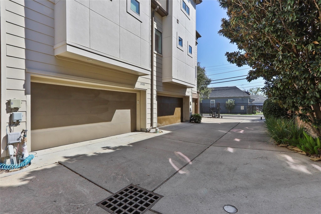 1905 Summer Street - Photo 22