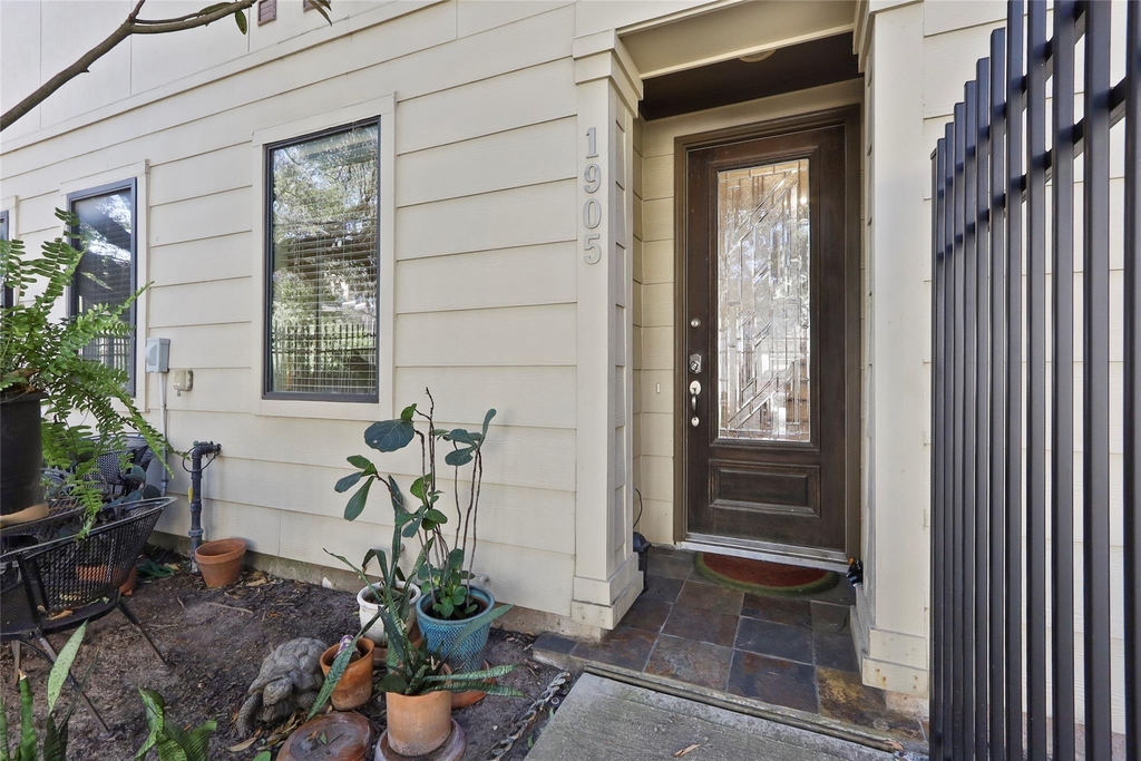 1905 Summer Street - Photo 20