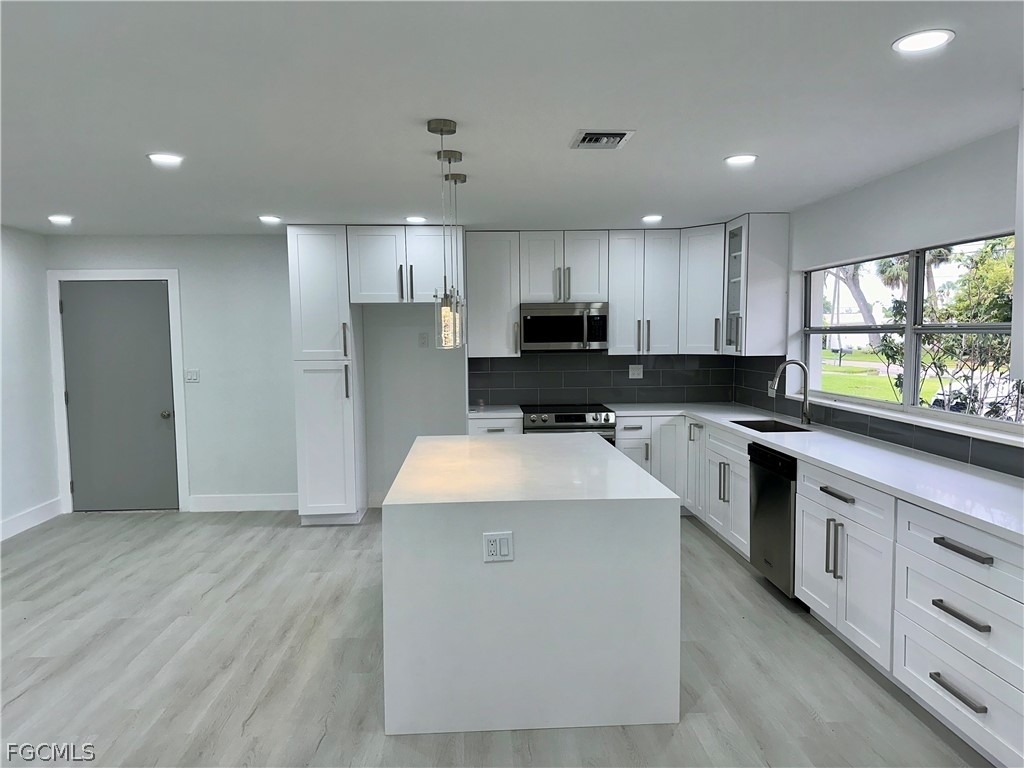 6187 Island Park Court - Photo 4