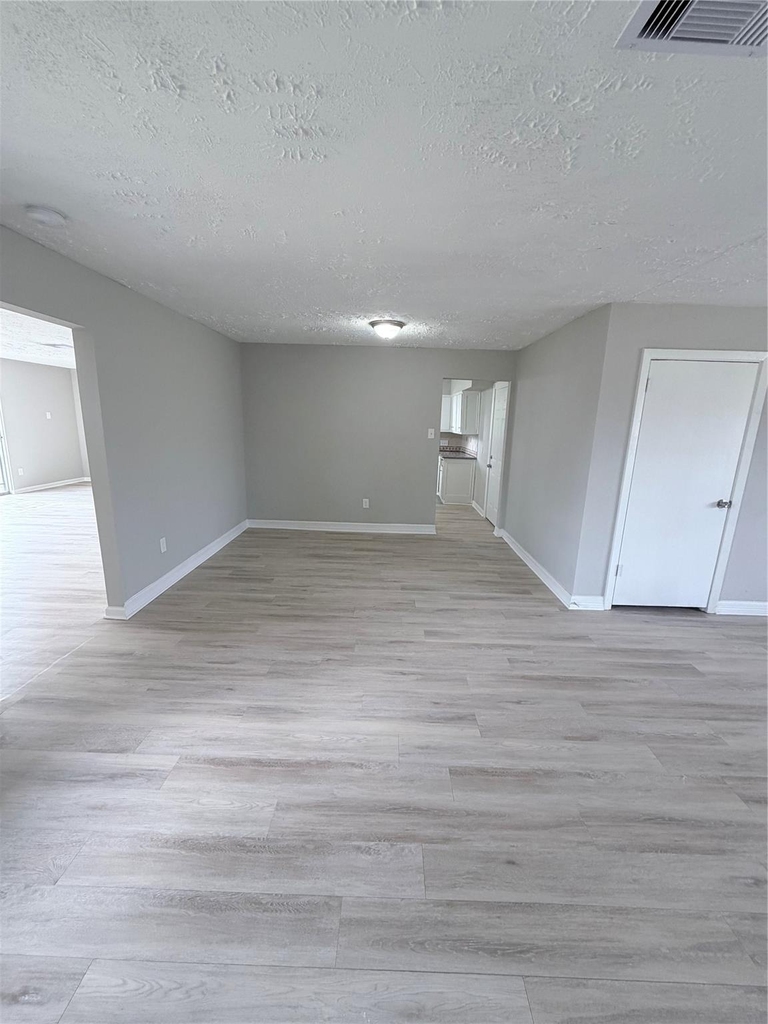 5902 Willow Glen Drive - Photo 6