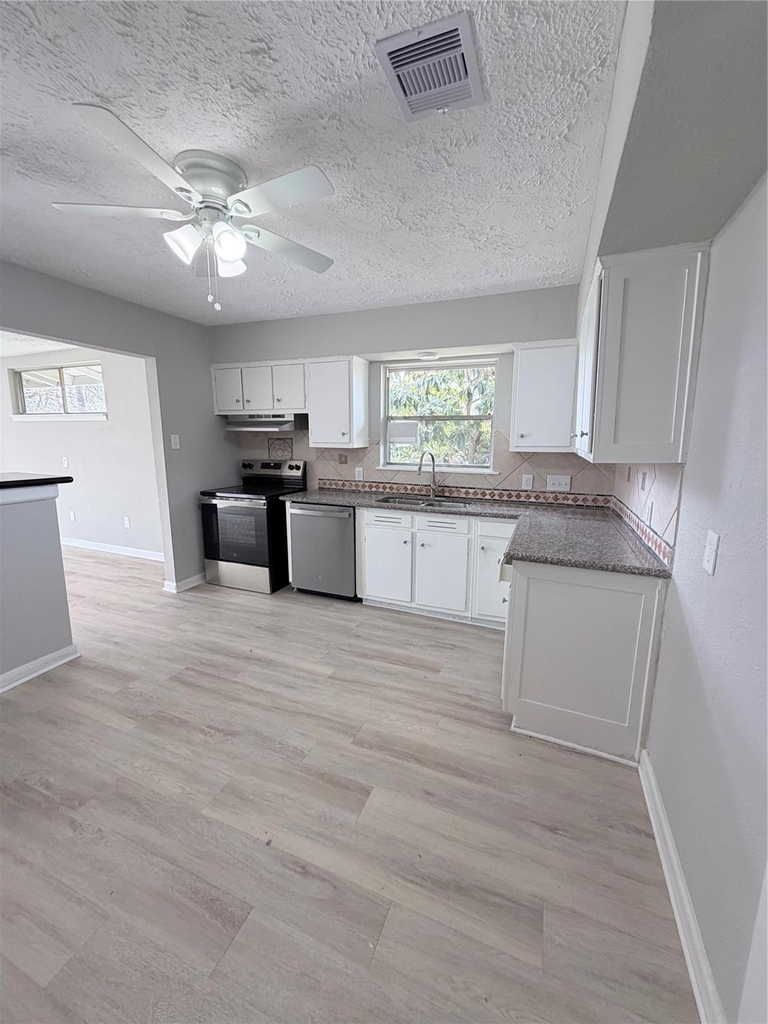 5902 Willow Glen Drive - Photo 9