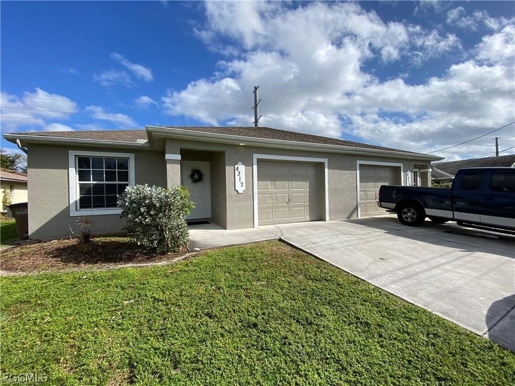 4317 Sw Santa Barbara Place - Photo 0