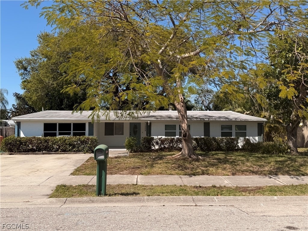 1659 Ricardo Avenue - Photo 0
