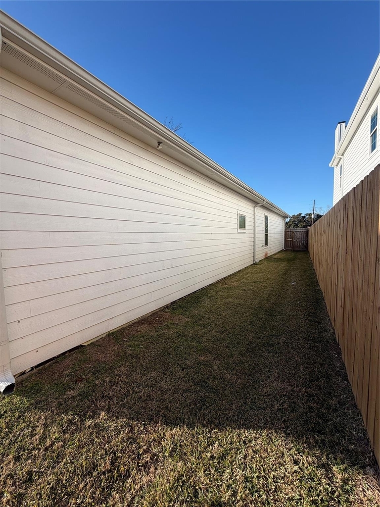 10127 Grover Ln - Photo 10