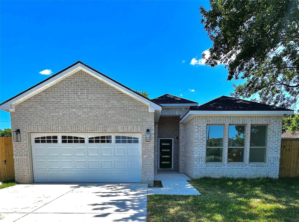 10127 Grover Ln - Photo 0