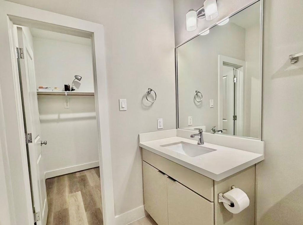 1254 N Post Oak Road - Photo 3