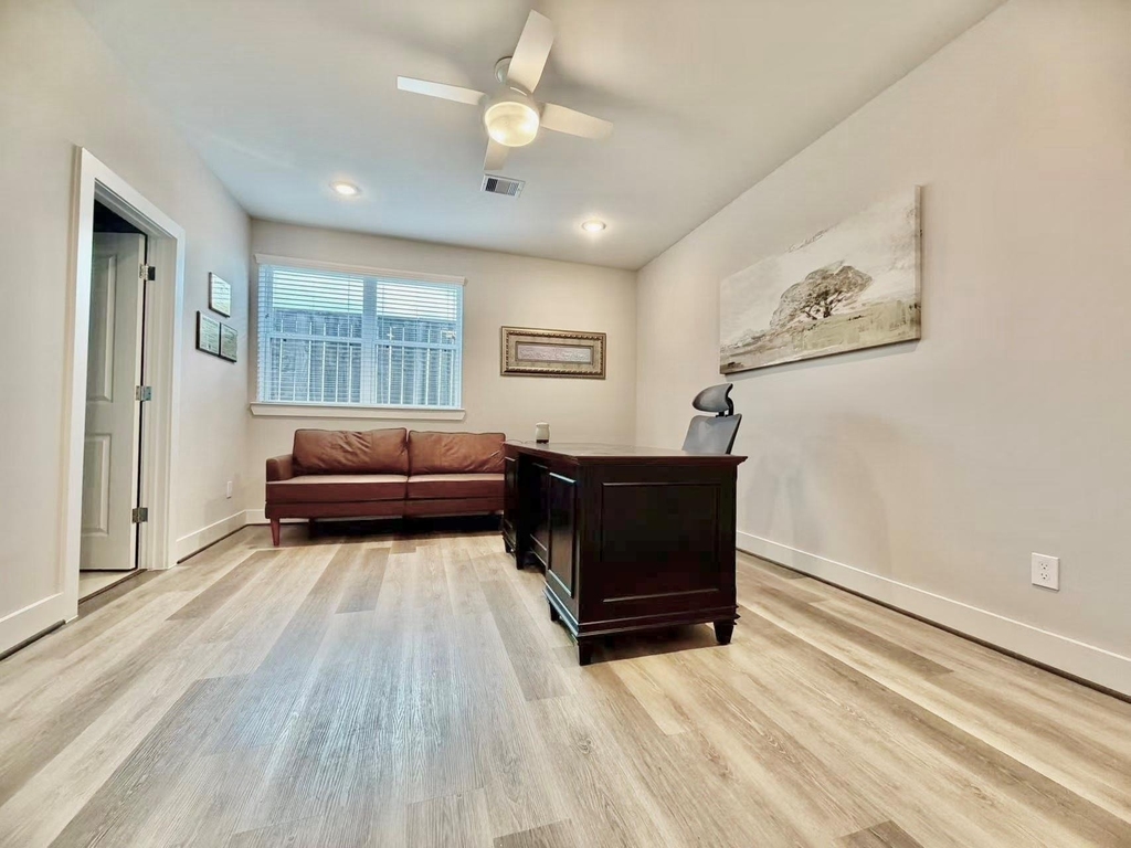 1254 N Post Oak Road - Photo 2