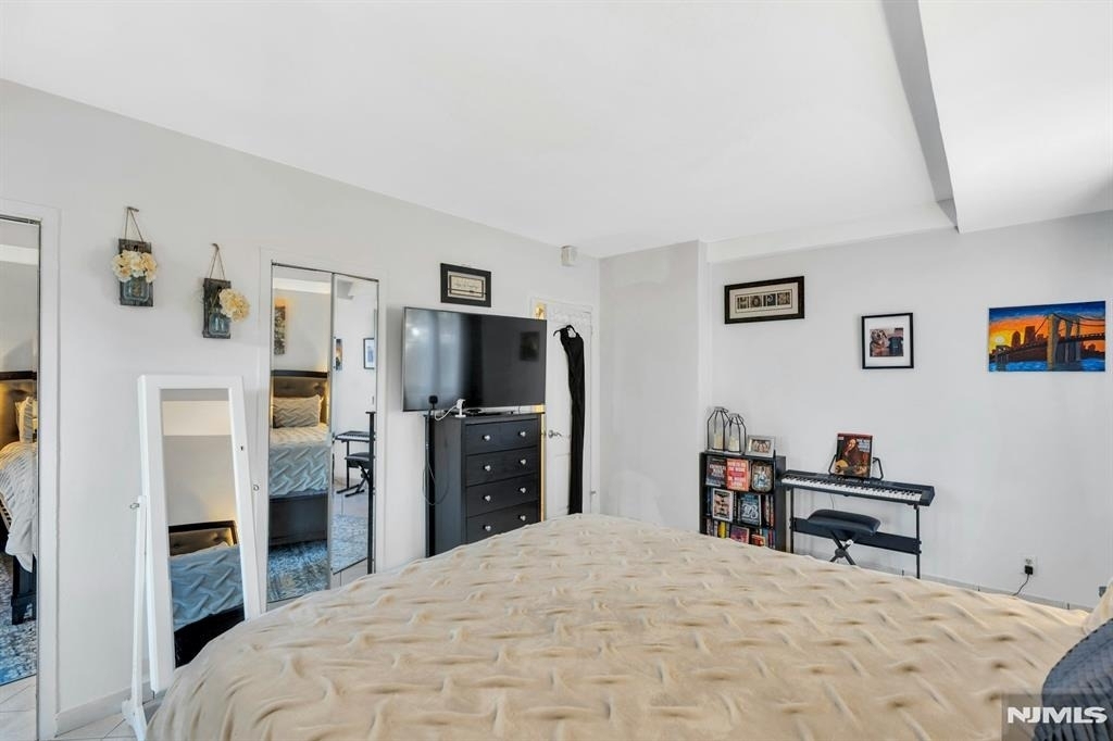 1375 River - Photo 13
