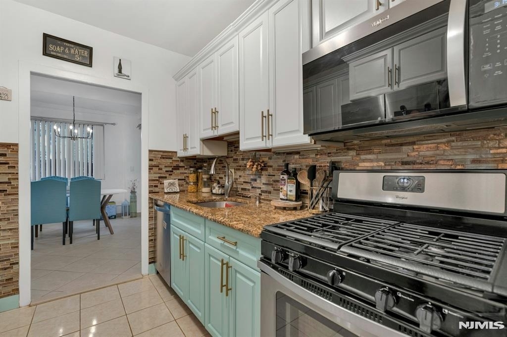 1375 River - Photo 10