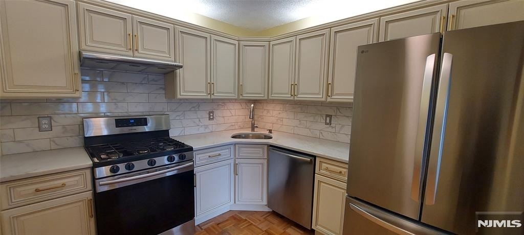 871 Juniper - Photo 0