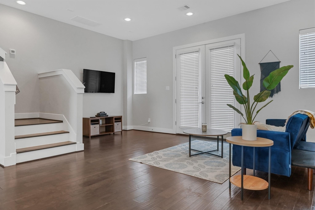 211 Milby Street - Photo 13