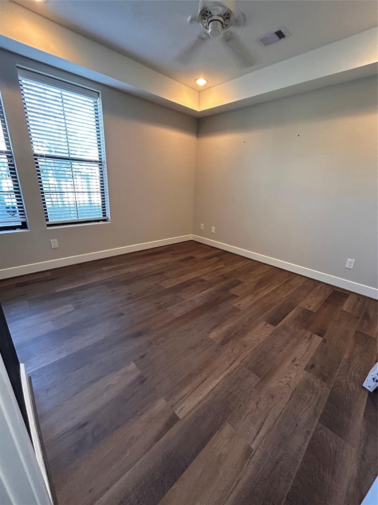 211 Milby Street - Photo 15