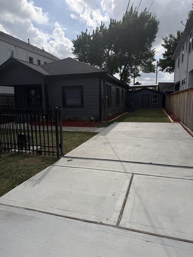 1507 Laird Street - Photo 22