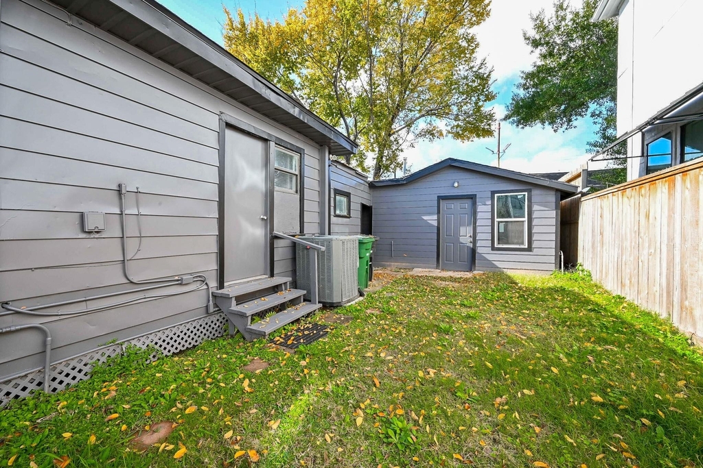1507 Laird Street - Photo 19