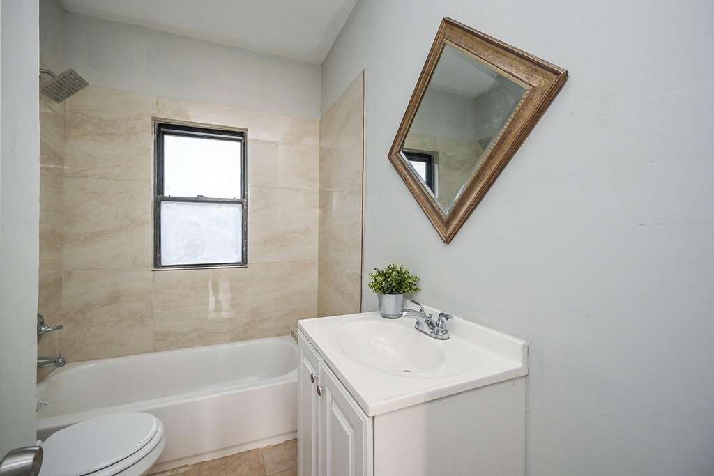 1507 Laird Street - Photo 4
