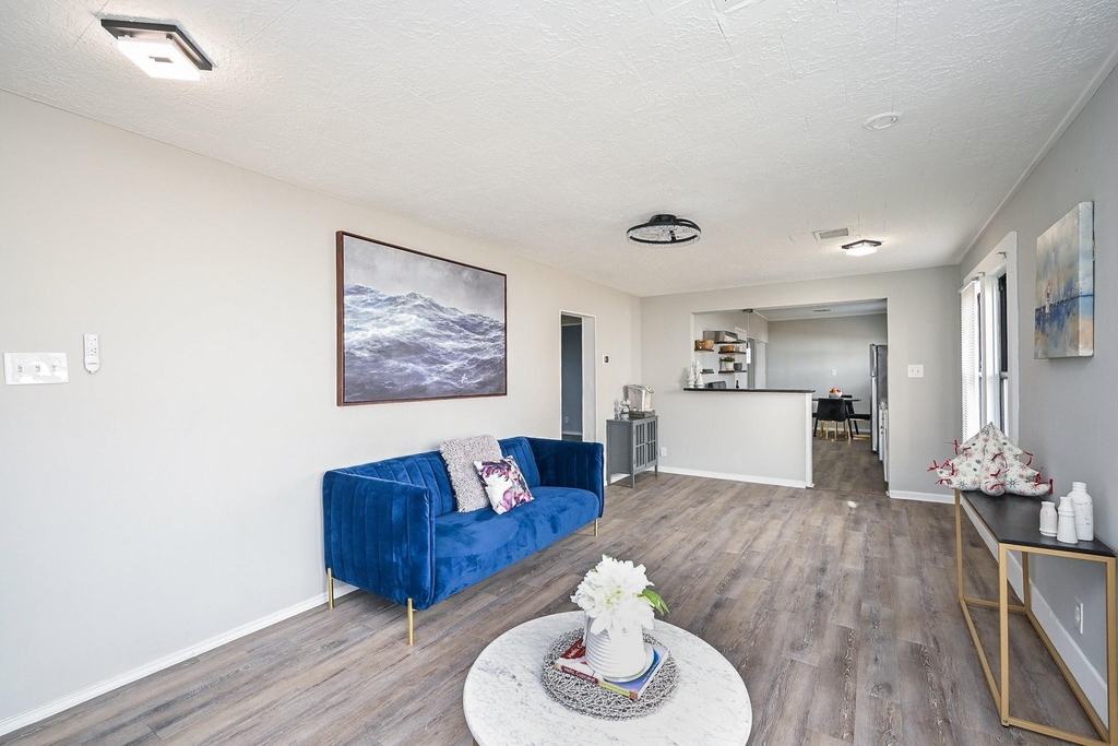 1507 Laird Street - Photo 6