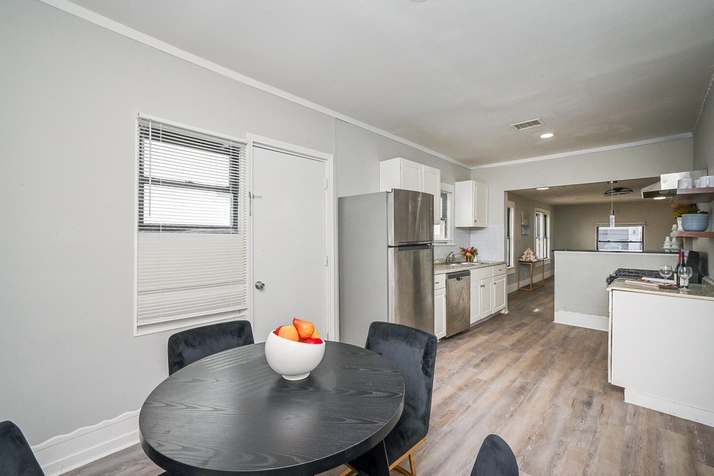1507 Laird Street - Photo 9