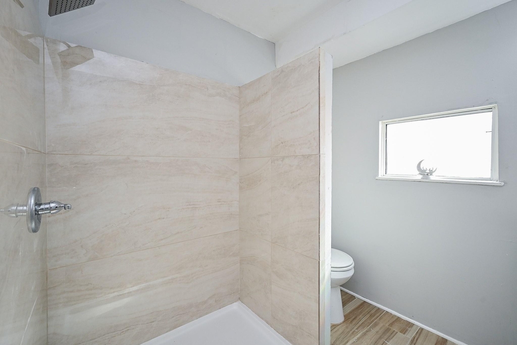 1507 Laird Street - Photo 3
