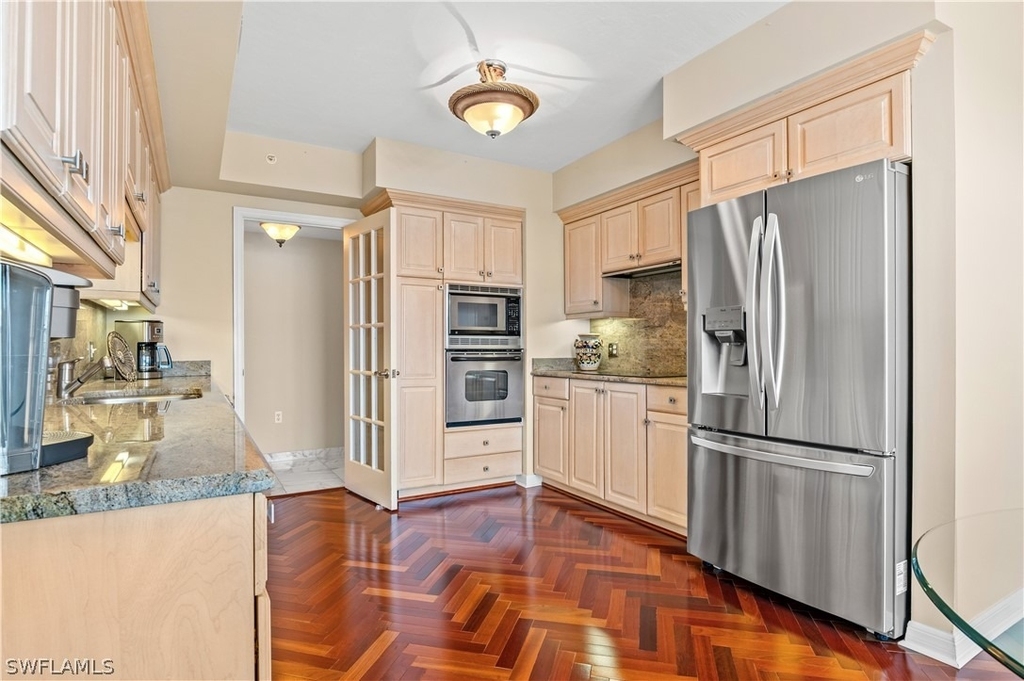 7515 Pelican Bay Boulevard - Photo 11
