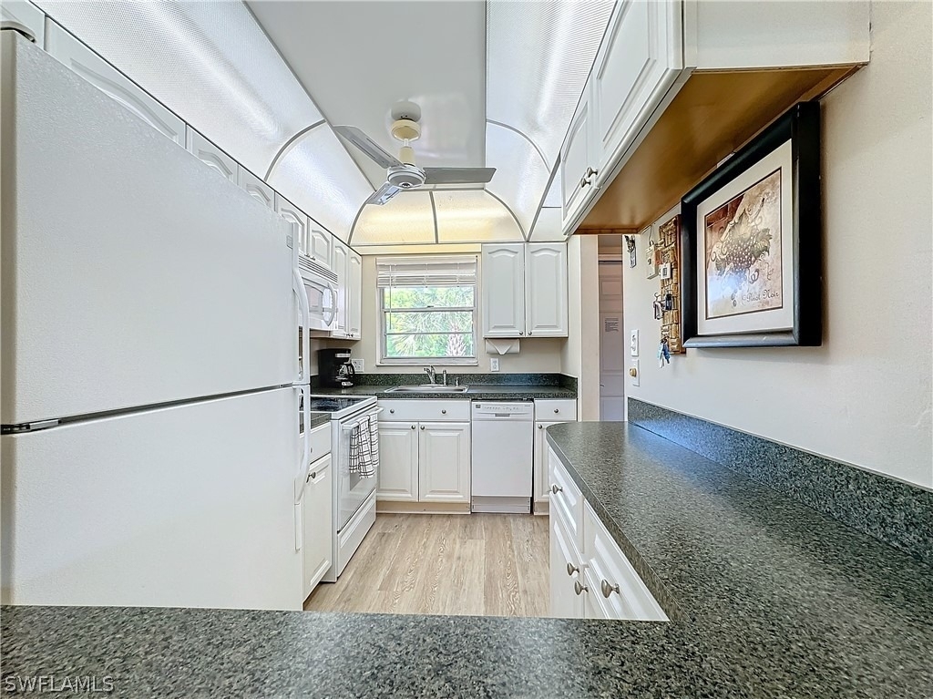 300 Forest Lakes Boulevard - Photo 9