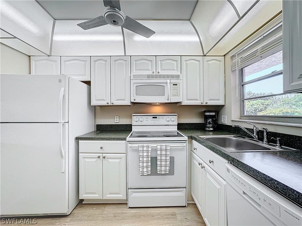 300 Forest Lakes Boulevard - Photo 5