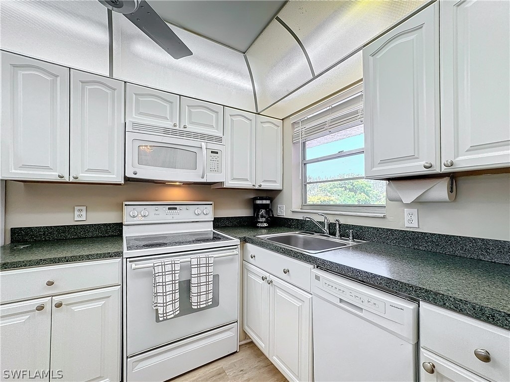 300 Forest Lakes Boulevard - Photo 8