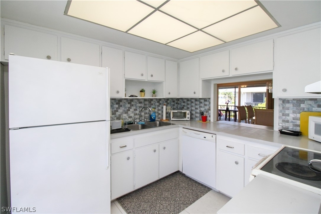 239 Palm Drive - Photo 6