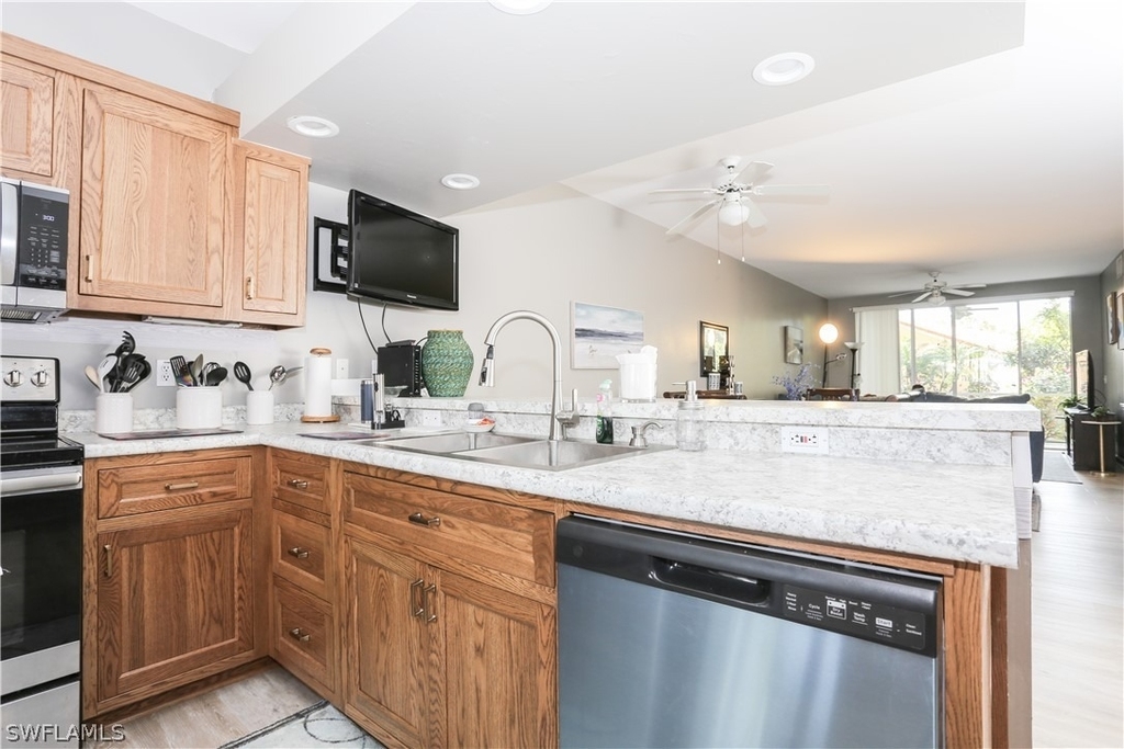 2265 Hidden Lake Drive - Photo 6