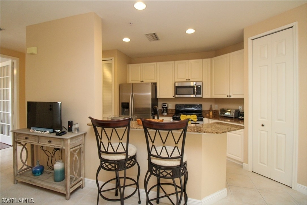 1360 Sweetwater Cove - Photo 7