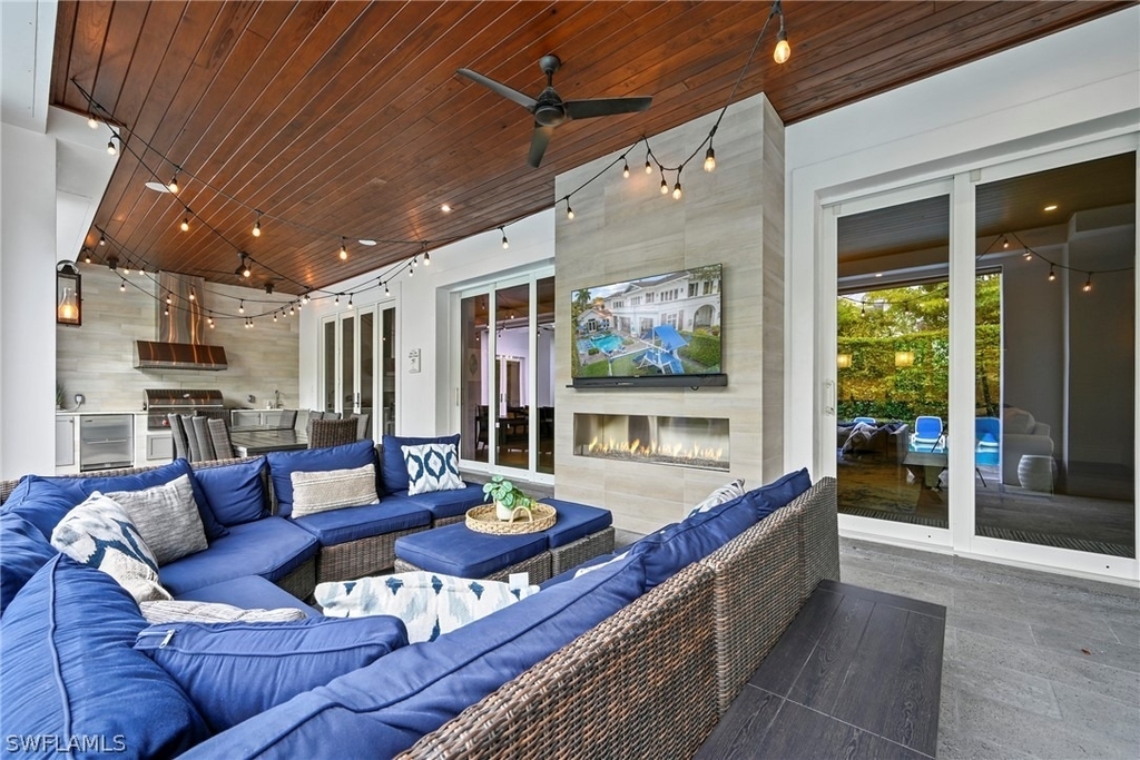 215 3rd Avenue N - Photo 36