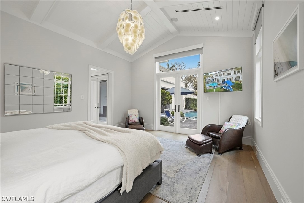 215 3rd Avenue N - Photo 12