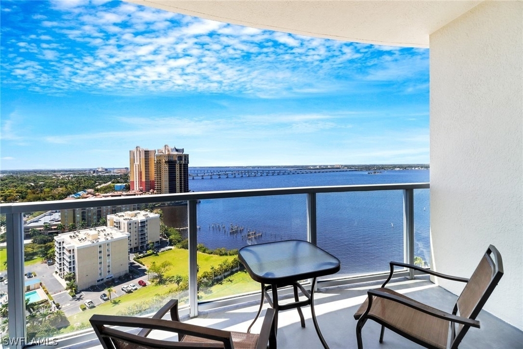 3000 Oasis Grand Boulevard - Photo 33