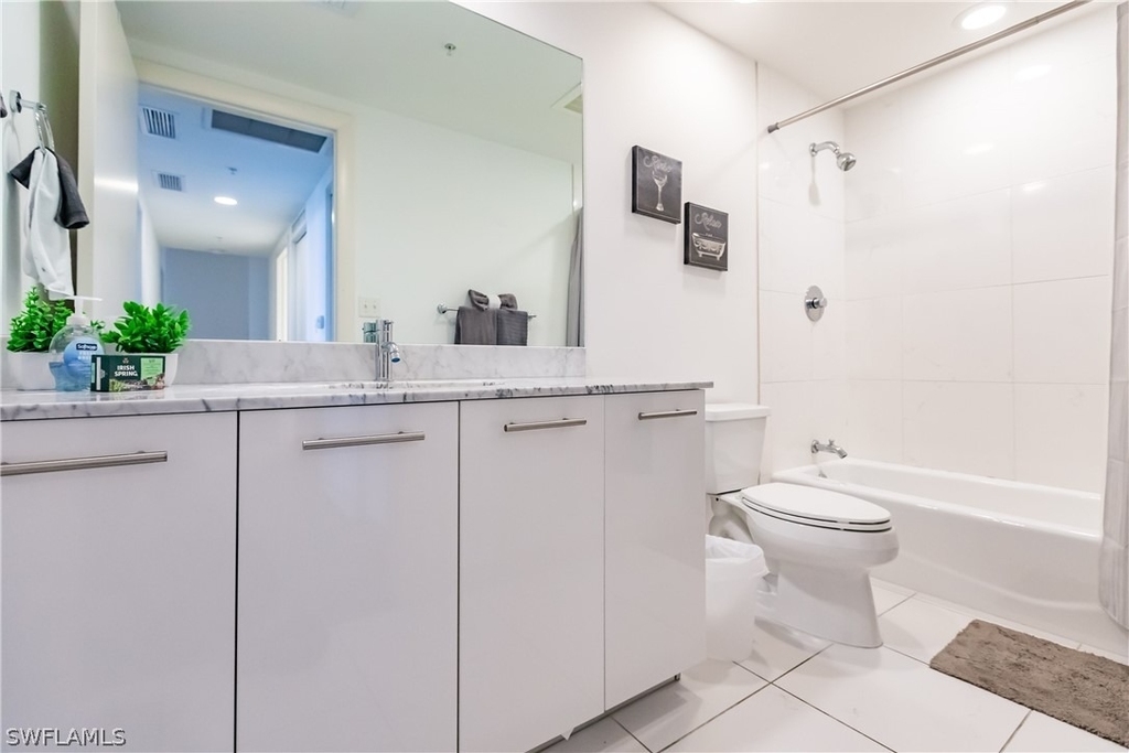 3000 Oasis Grand Boulevard - Photo 20