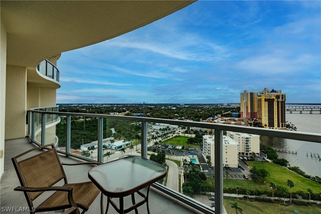 3000 Oasis Grand Boulevard - Photo 29