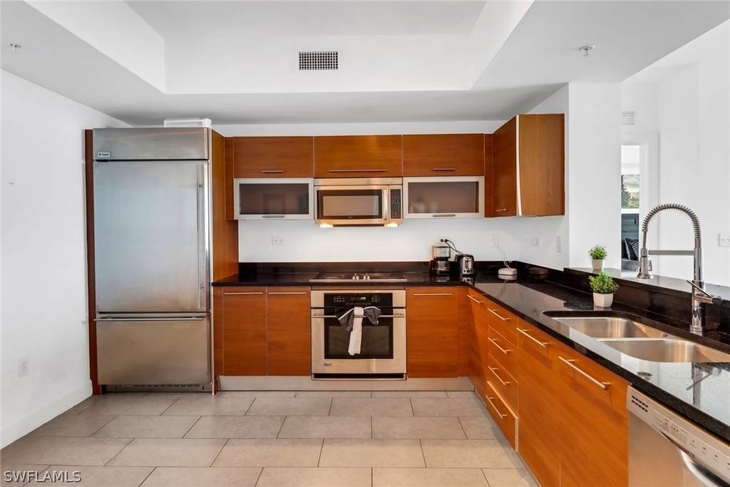 3000 Oasis Grand Boulevard - Photo 10