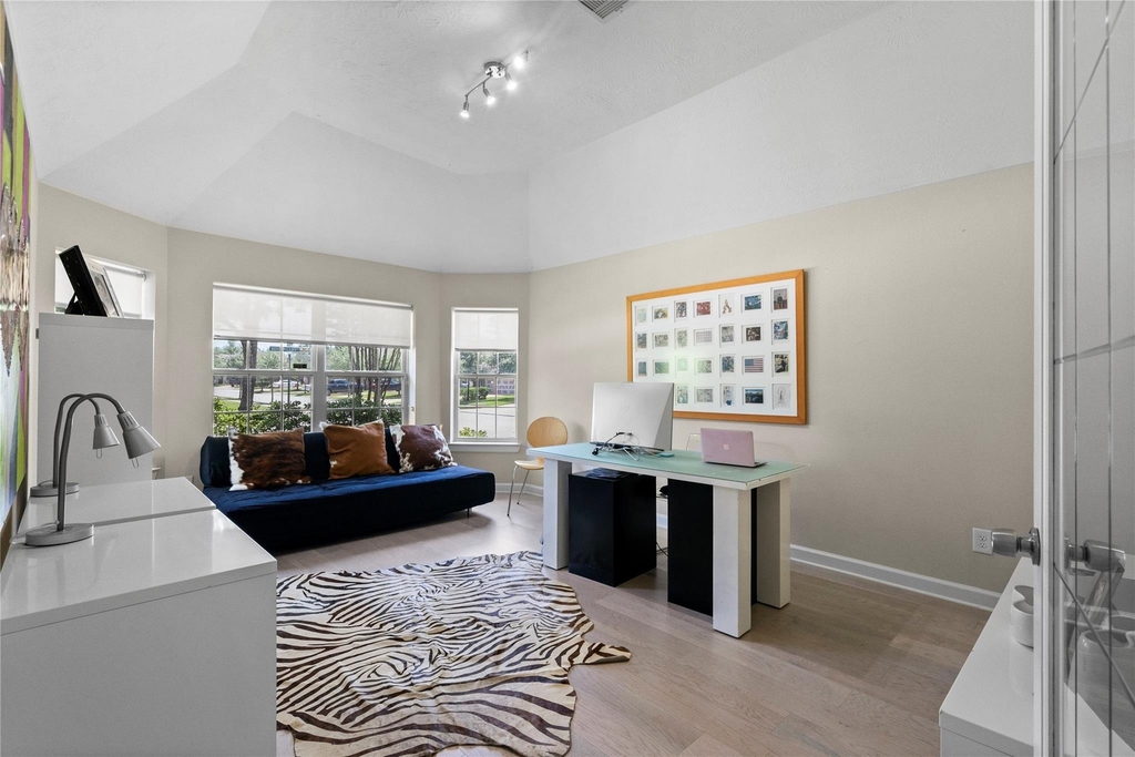 31503 Reston Cliff Court - Photo 9