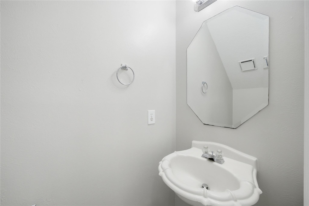 2034 Greenwest Drive - Photo 18