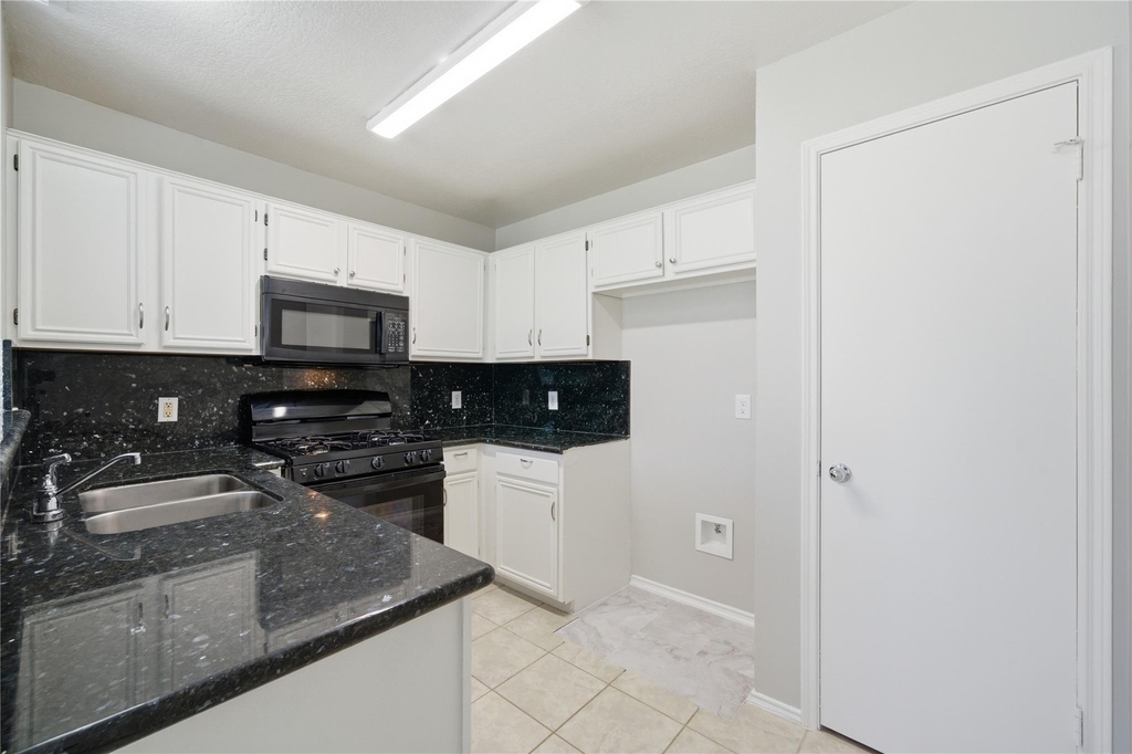 2034 Greenwest Drive - Photo 17