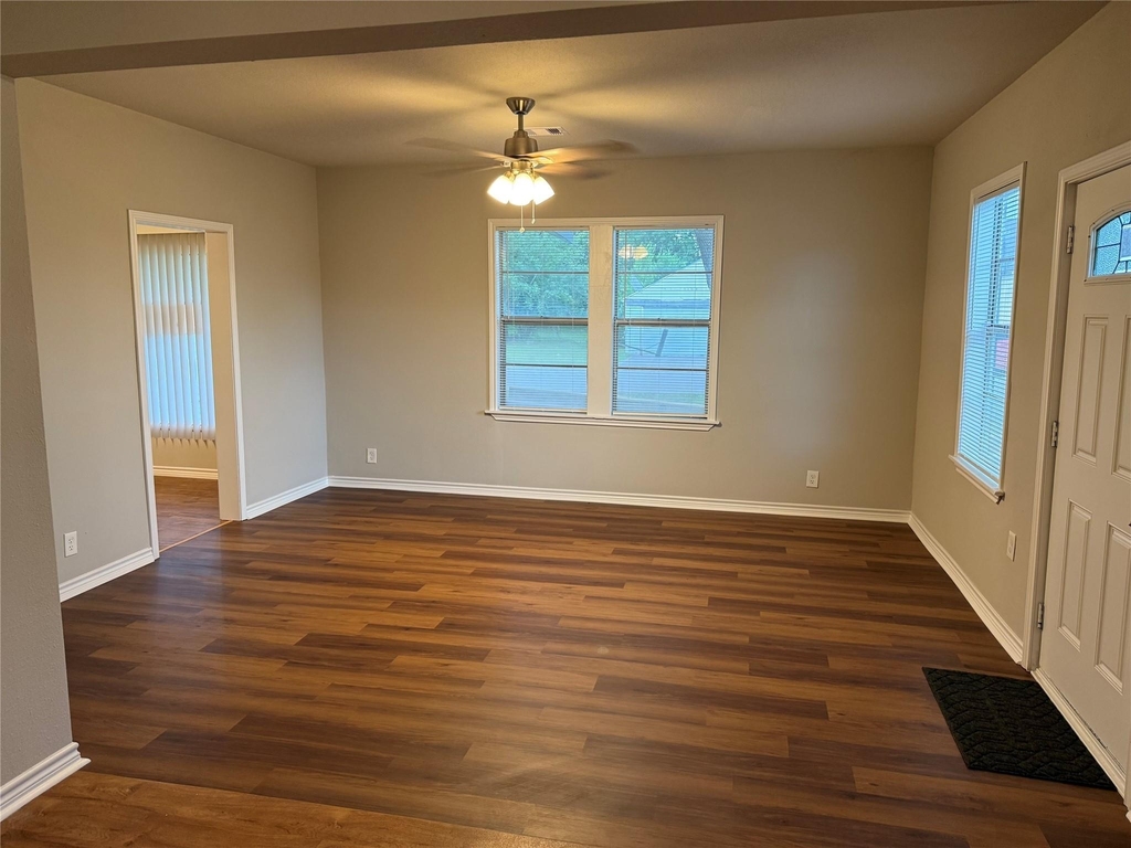 1934 Austin Avenue - Photo 8