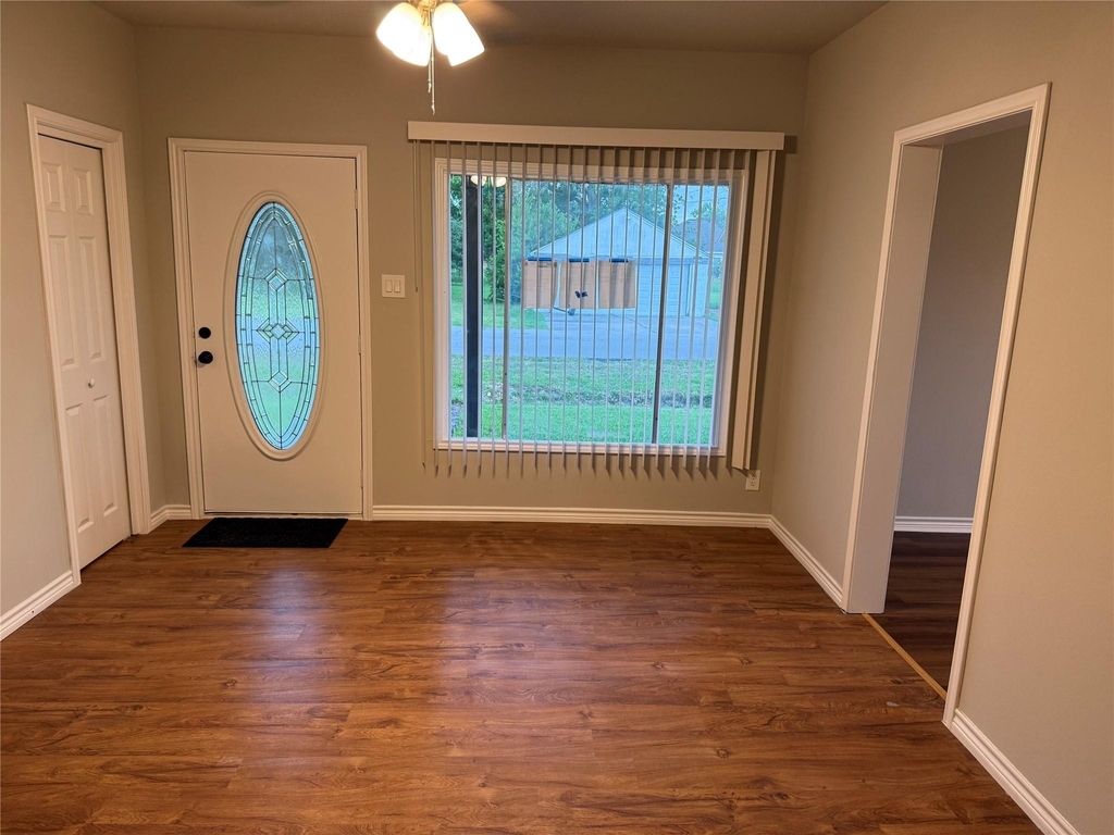 1934 Austin Avenue - Photo 1