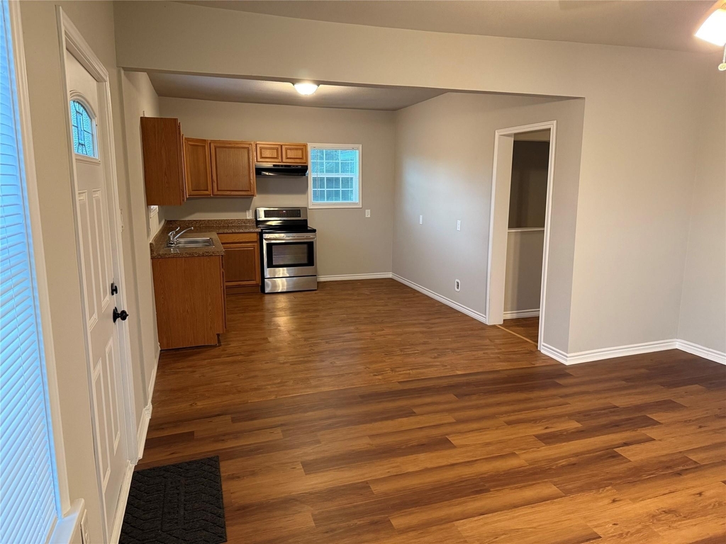 1934 Austin Avenue - Photo 4