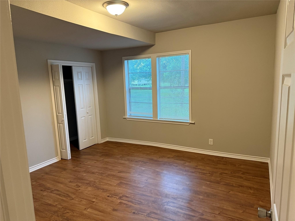 1934 Austin Avenue - Photo 18